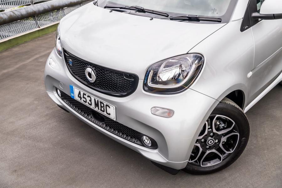 Детали экстерьера Smart EQ ForTwo Prime Coupe (C453) 2018 года  (UK) (фото 21 из 35)